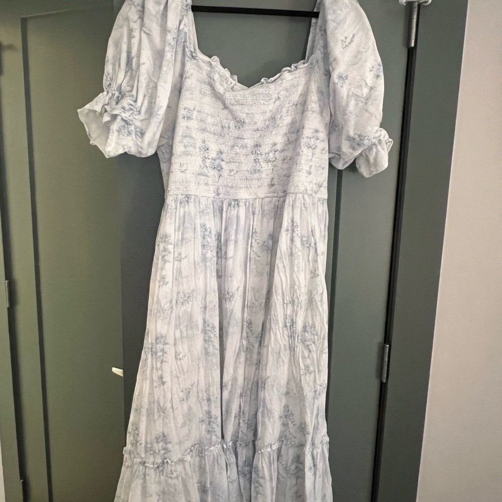 Ivy City Co Light Blue Long Sleeve Dress